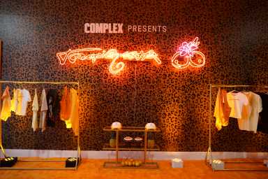 Karol G brings ‘Tropicoqueta’ pop-up to NYC with exclusive merch and surprises 3 Karol G brought a Tropicoqueta pop-up to NYC.