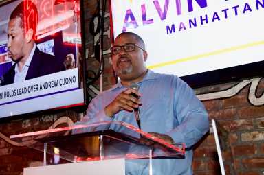 2025 Elections: Alvin Bragg cruises in Democratic primary as Manhattan DA seeks second term 37 Alvin Bragg speaks while celebrating win in Manhattan District Attorney primary
