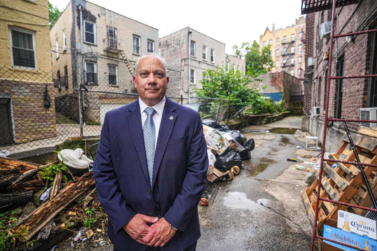 Bronx murder mystery solved: NYPD charges mom in slaying of newborn babies 5 years ago 4