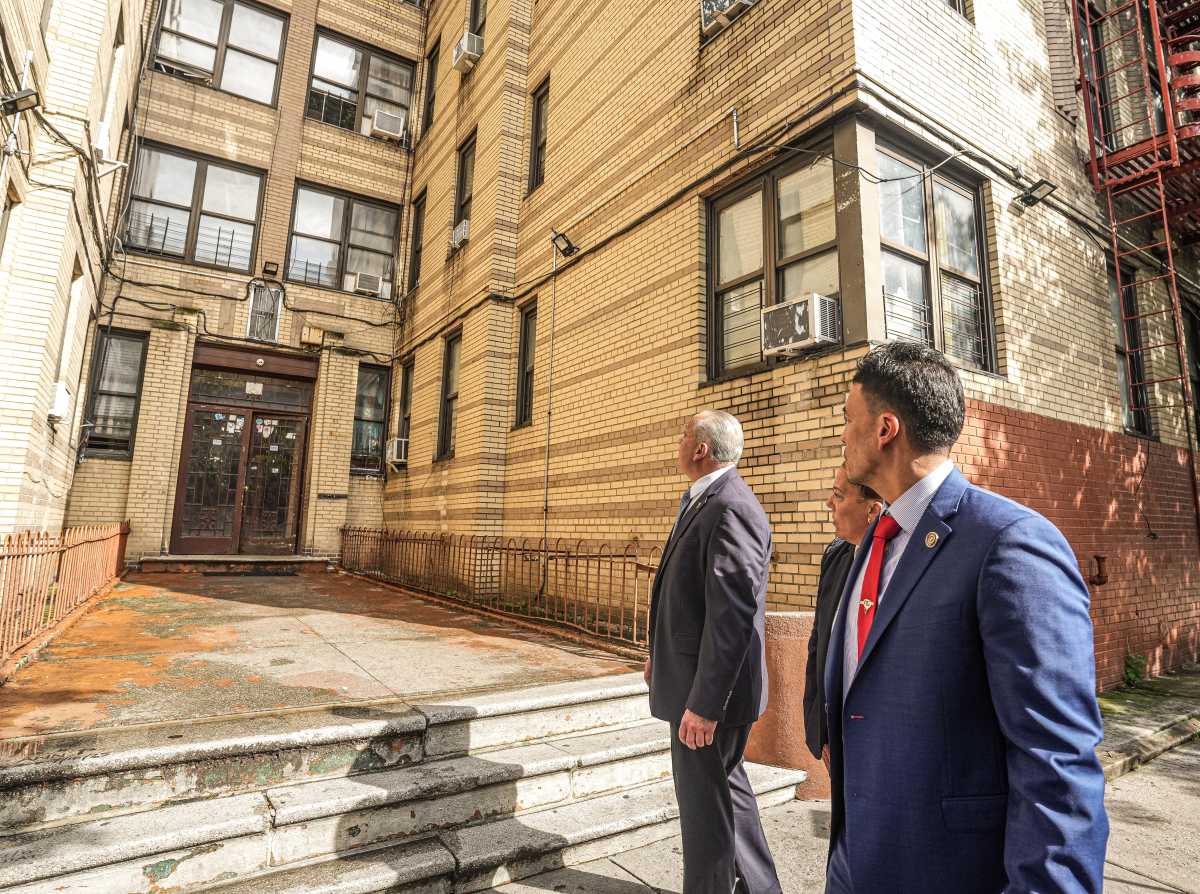 Bronx murder mystery solved: NYPD charges mom in slaying of newborn babies 5 years ago 5