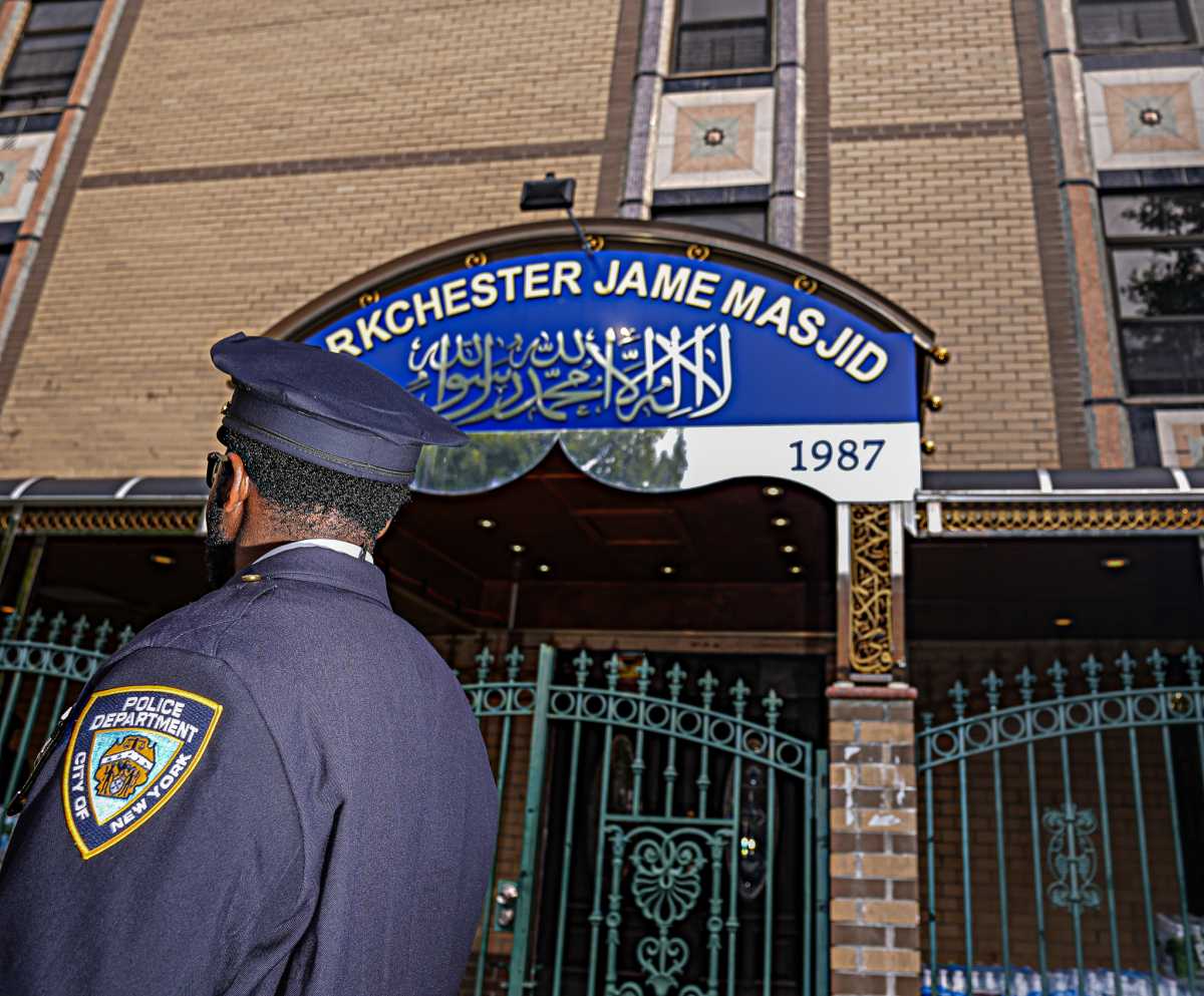 NYPD officer slain in Midtown mass shooting given a hero's tribute at Bronx funeral 2