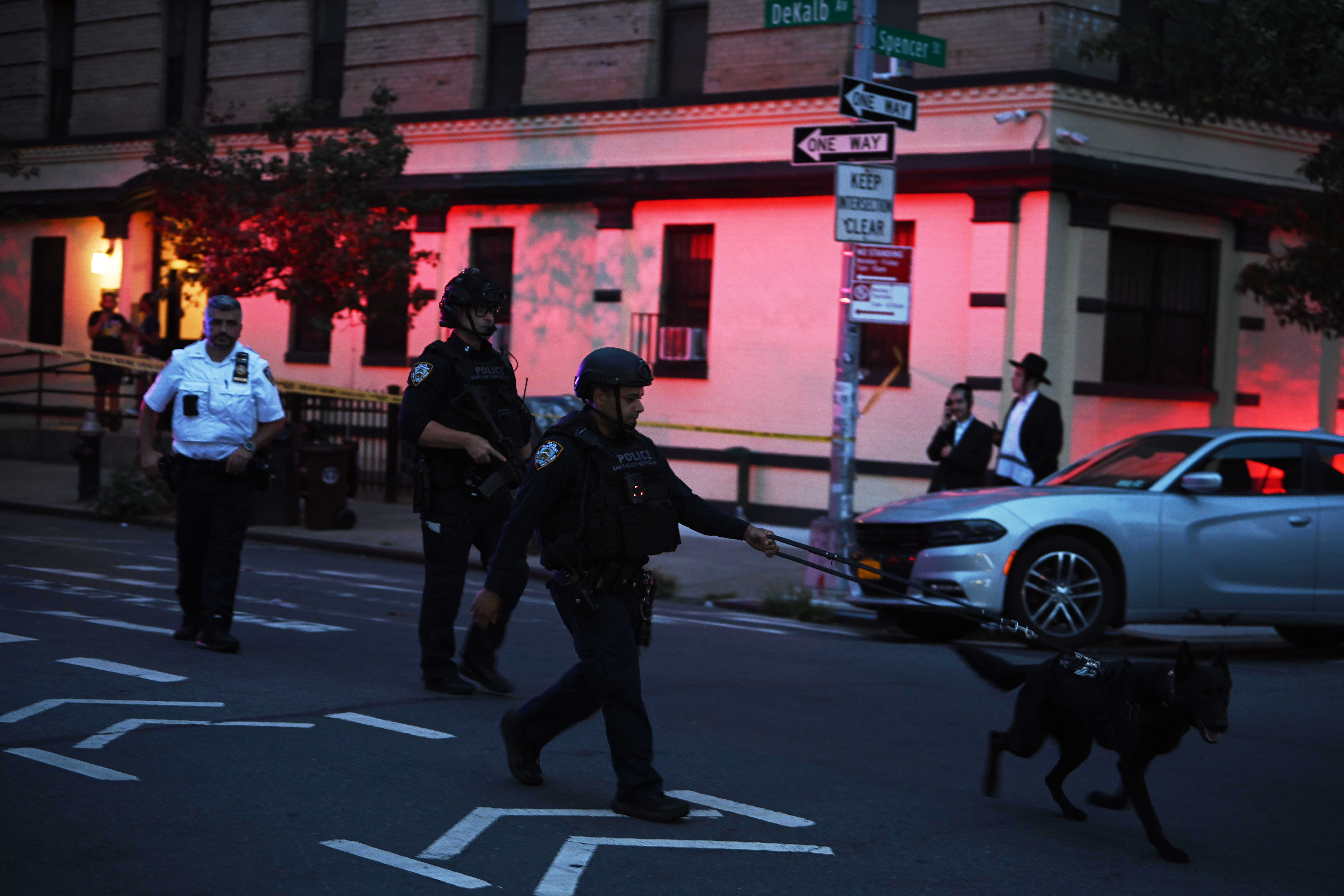 Police investigating shots that rang out in Brooklyn 4