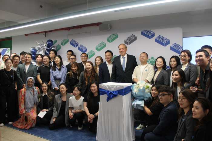 Saint Hung, Universal Processing CEO honored for funding 35,000 Asian-American businesses during COVID 8