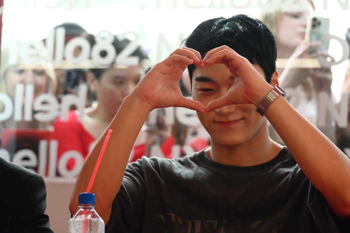 A SoHo ‘Fantasy:’ hello82 surprises fans with ATEEZ listening party 9 SAN of ATEEZ at a surprised listening party in Soho.