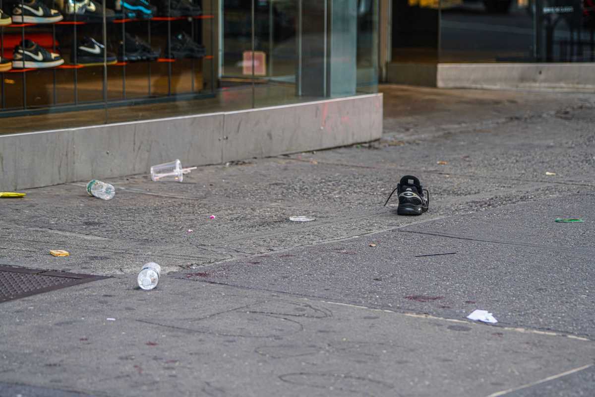 One dead, second injured in Bronx double shooting: cops 5