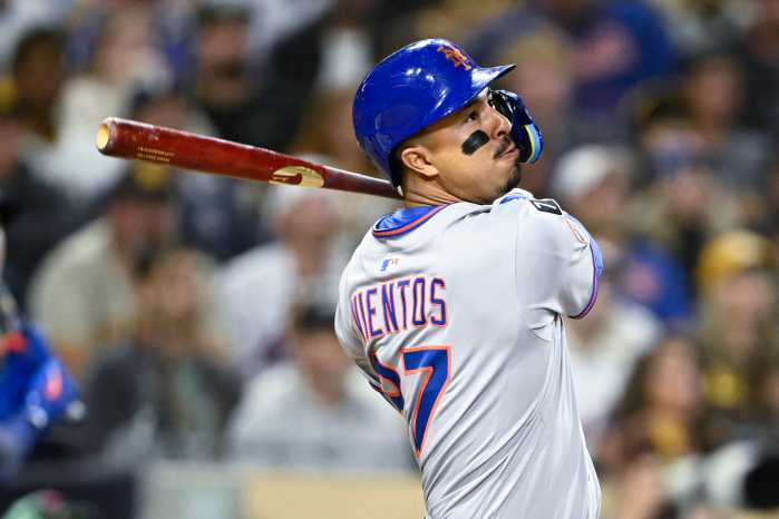 Mark Vientos trade rumors showing fault lines in relationship with Mets 6 Mark Vientos Mets: Man in grey uniform, blue helmet swings baseball bat