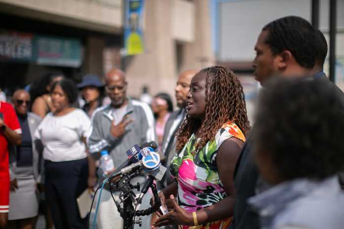 Harlem Legionnaires’ outbreak contained, city health officials say — but residents demand more transparency 4 New York State Sen. Cordell Cleare speaks during an Aug. 7 press conference on the Legionnaires’ disease outbreaks in Harlem.