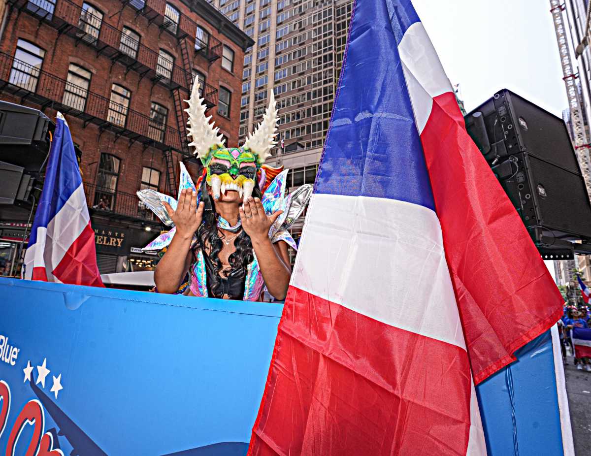 National Dominican Day Parade lights up Midtown with song and dance 27