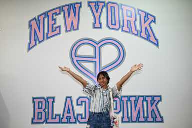 A blackpink fan at the popup