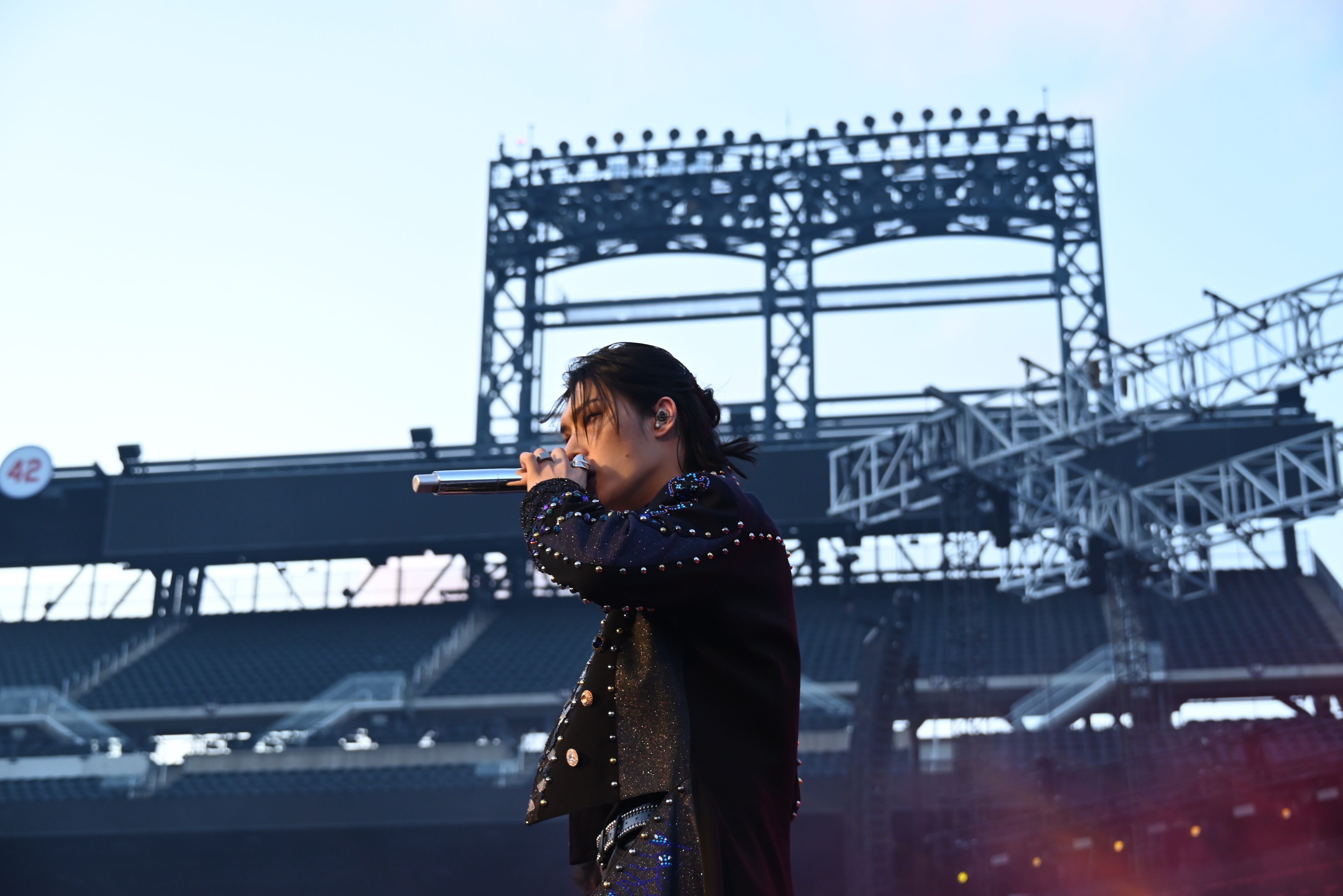 Exclusive: Insight into new mini album ‘In Your Fantasy' remix with ATEEZ & Yaeji 3 MINGI of ATEEZ