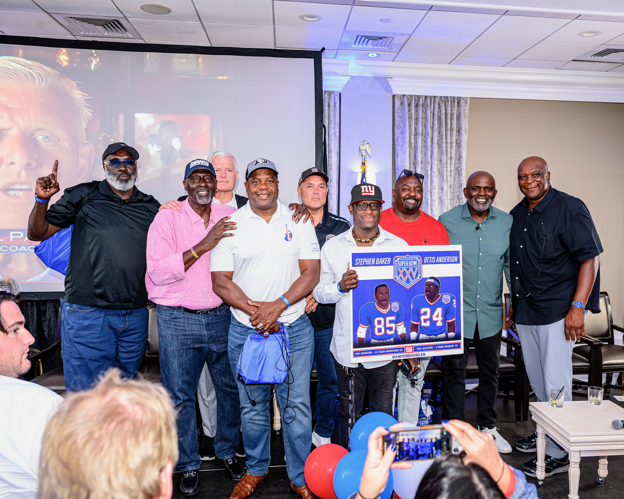 Esposdoodles founder using graphic design to connect with Giants 3