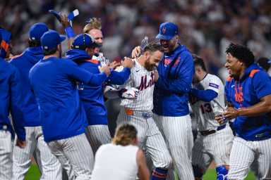 Brandon Nimmo walks off Mets to 6-5 win over Phillies, move within 5 games of 1st in NL East 25 Brandon Nimmo walk-off Mets Phillies