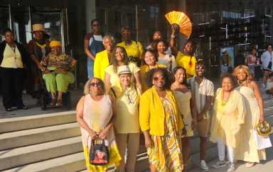 Wearing joy like sunlight: ACI 100’s yellow debut at the Whitney Museum 23 people wearing yellow for joy exhibit at the whitney museum