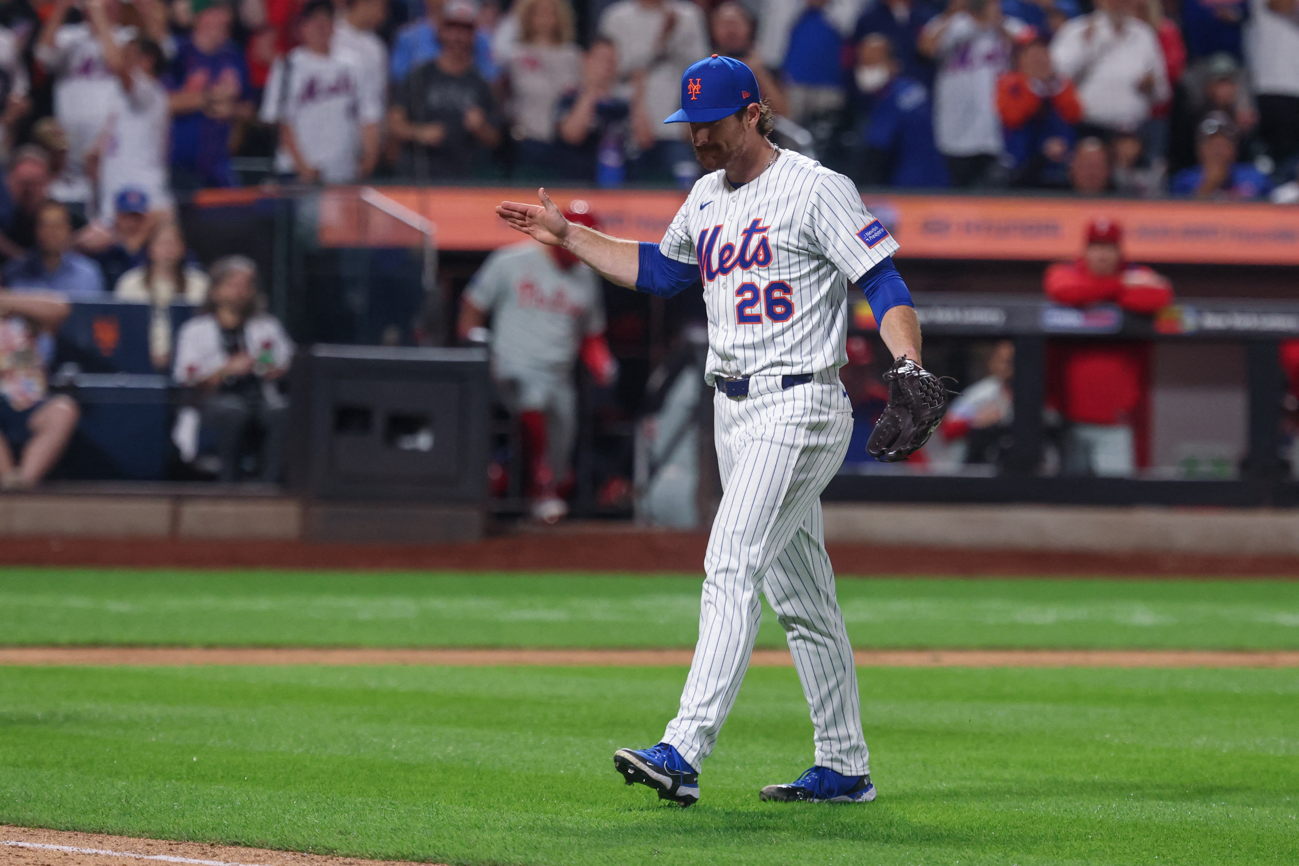 Nolan McLean is doing something Mets have never seen before 4 Nolan McLean claps hands as he walks to dugout Mets